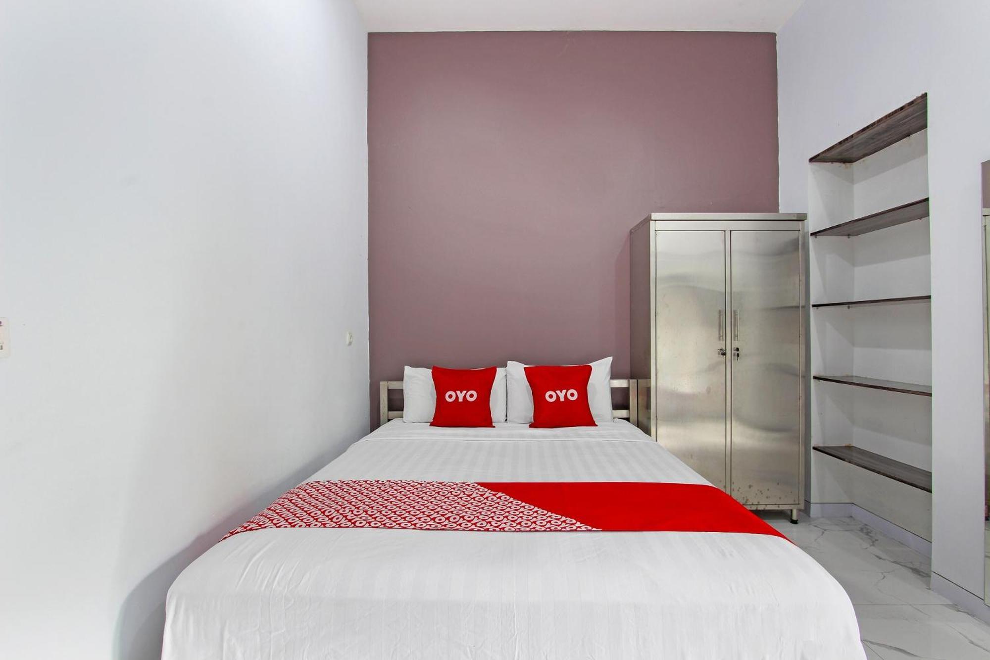 Super Oyo Capital O 91665 D'Prof Exclusive Guesthouse Semarang Exterior photo